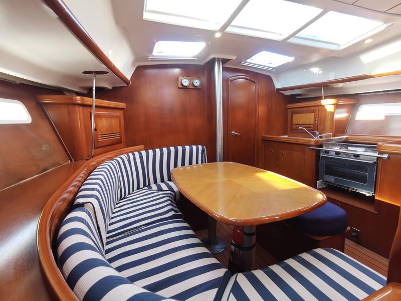 Book yachts online - sailboat - Oceanis 393 Clipper - Crete - rent