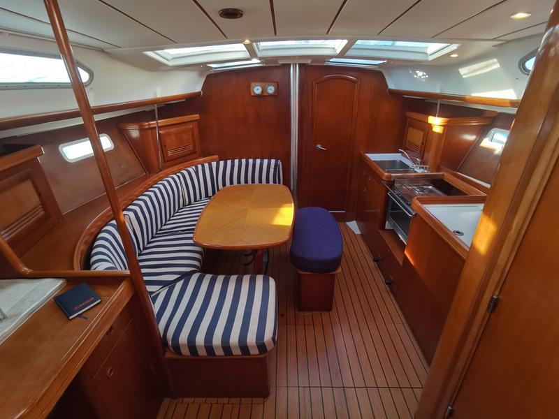 Book yachts online - sailboat - Oceanis 393 Clipper - Crete - rent