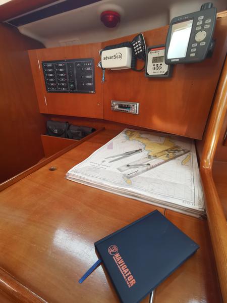 Book yachts online - sailboat - Oceanis 393 Clipper - Crete - rent