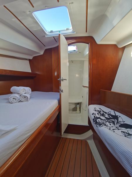 Book yachts online - sailboat - Oceanis 393 Clipper - Crete - rent