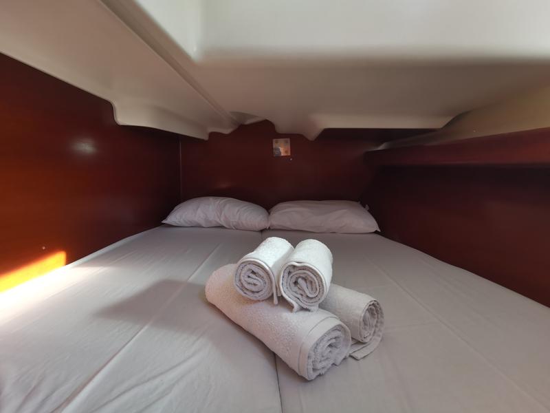 Book yachts online - sailboat - Oceanis 393 Clipper - Crete - rent
