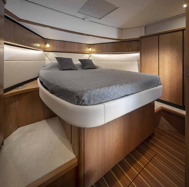 Book yachts online - motorboat - Linssen Grand Sturdy 450 Variotop - Bellavista - rent