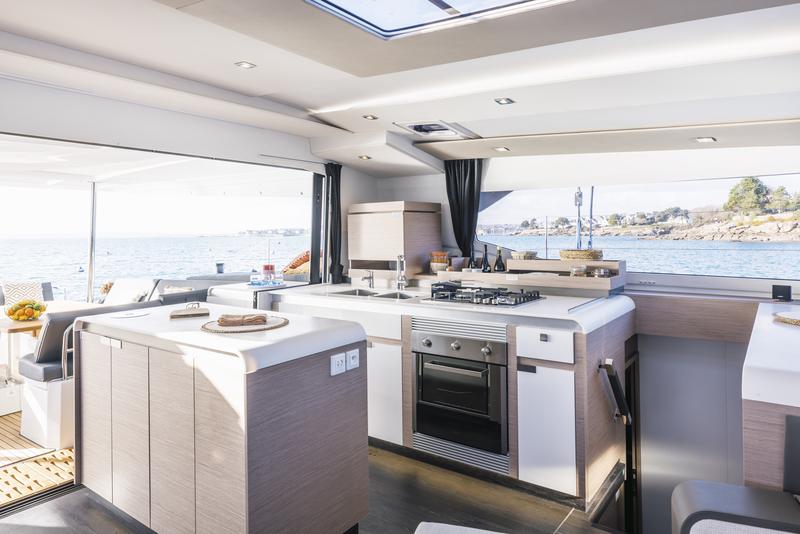 Book yachts online - catamaran - FOUNTAIN PAJOT Aura 51 - LE GRAND BOGAVANT - rent