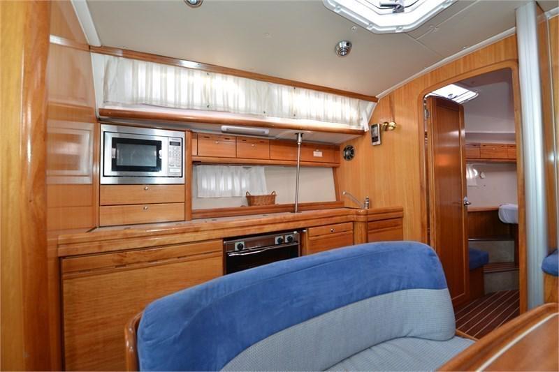 Book yachts online - False - Bavaria 40 Cruiser (3Cab) - Fenix I - rent
