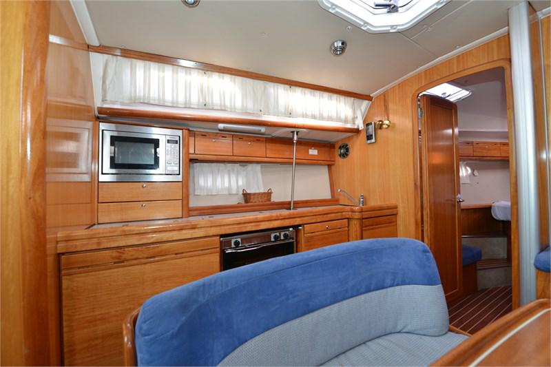 Book yachts online - False - Bavaria 40 Cruiser (3Cab) - Fenix I - rent
