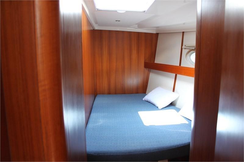 Book yachts online - False - Elan Impression 514 (5Cab) - Maja 07 - rent