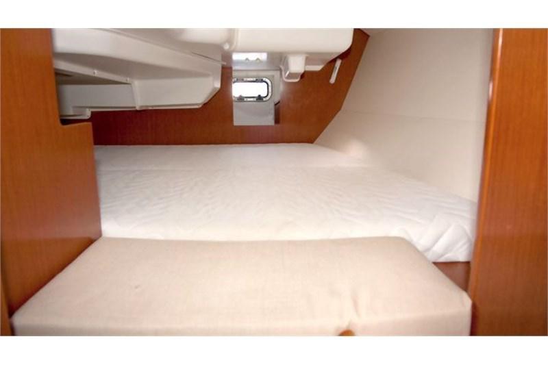Book yachts online - False - Oceanis 34 (2Cab) - LL Skyhawk - rent