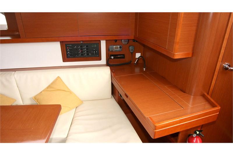 Book yachts online - False - Oceanis 45 (4Cab) - Phantom - rent