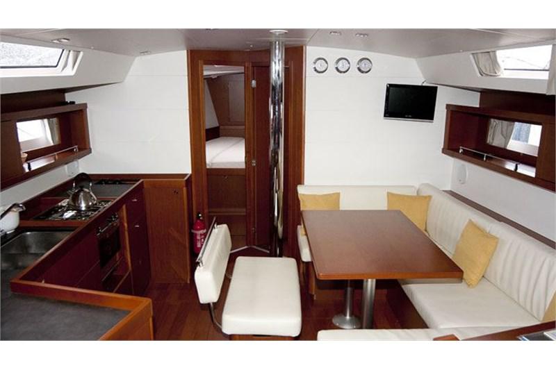 Book yachts online - False - Oceanis 45 (4Cab) - Kiki - rent