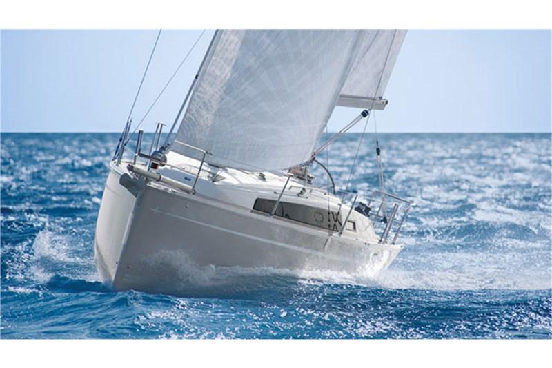Book yachts online - False - Bavaria Cruiser 33 (2Cab) - Chili - rent
