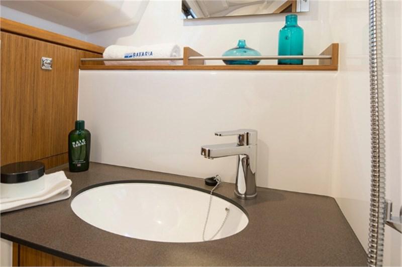 Book yachts online - False - Bavaria Cruiser 37 (2Cab) - Swing - rent