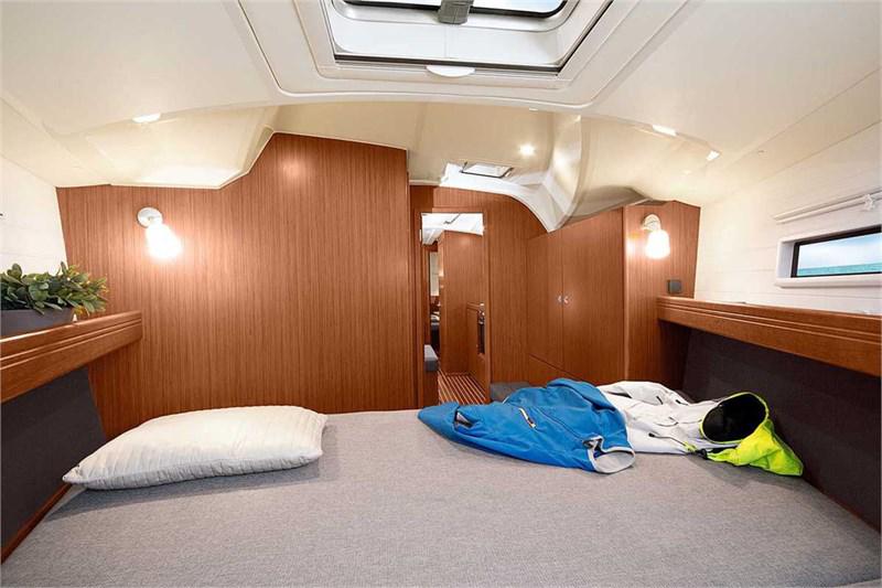 Book yachts online - False - Bavaria Cruiser 41 (3Cab) - Maestral - rent