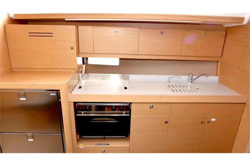 Book yachts online - False - Dufour 382 Grand Large (2Cab) - Lia - rent