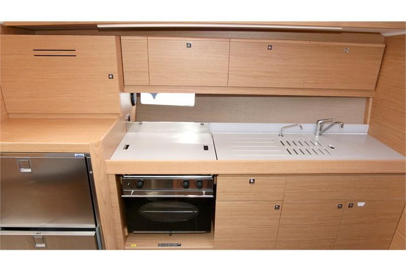 Book yachts online - False - Dufour 382 Grand Large (3Cab) - Lotta - rent