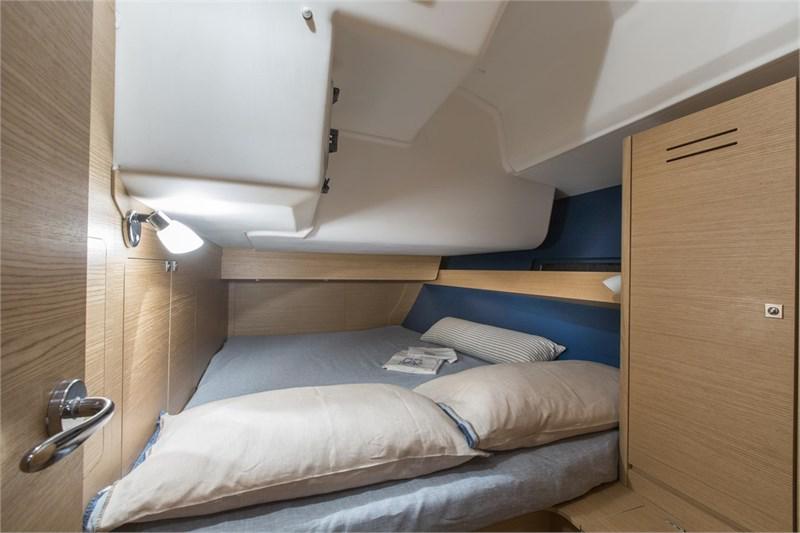 Book yachts online - False - Dufour 460 Grand Large (4Cab) - Alila III - rent