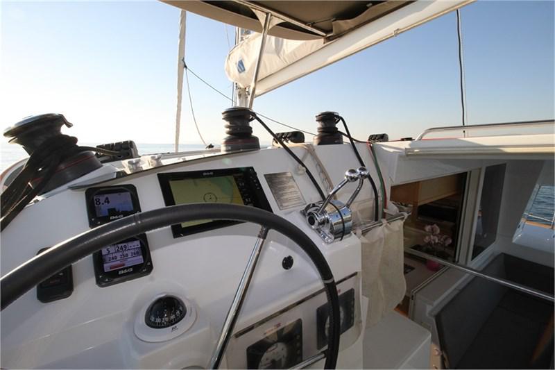 Book yachts online - False - Lagoon 400-S2 (4Cab) - Sailing Blue 4 - rent