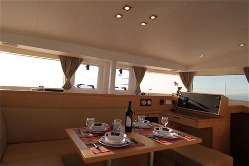 Book yachts online - False - Lagoon 400-S2 (4Cab) - Sailing Blue 4 - rent