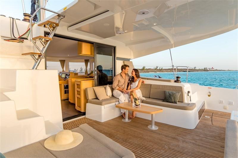 Book yachts online - False - Lagoon 42 (3Cab) - Titus - rent