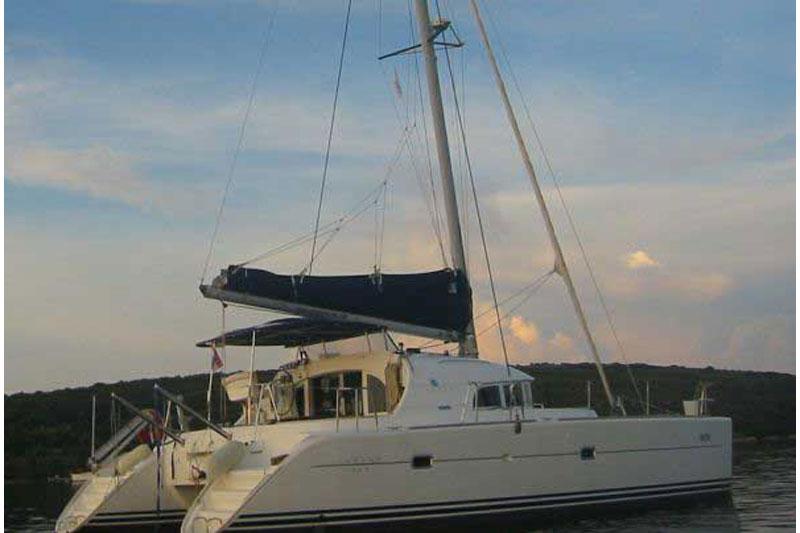 Book yachts online - False - Lagoon 380 (4Cab) - Pom'Ka - rent