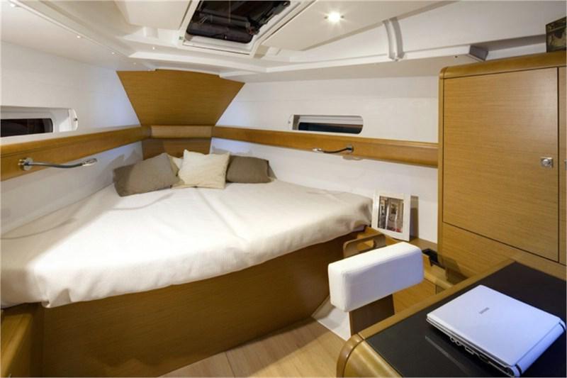 Book yachts online - False - Sun Odyssey 419 (3Cab) - Daisy - rent