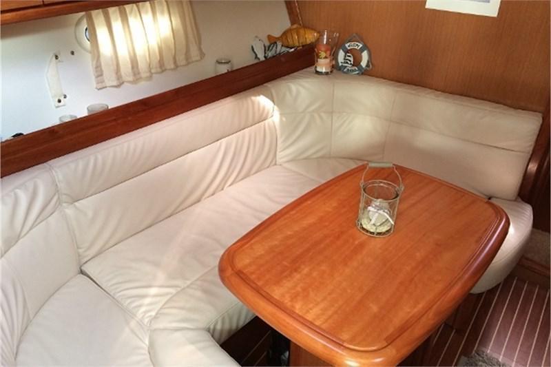 Book yachts online - False - Bavaria 33 Sport - Yamila - rent