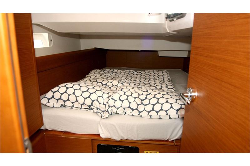 Book yachts online - False - Sun Odyssey 419 (3Cab) - Happy Welcome - rent