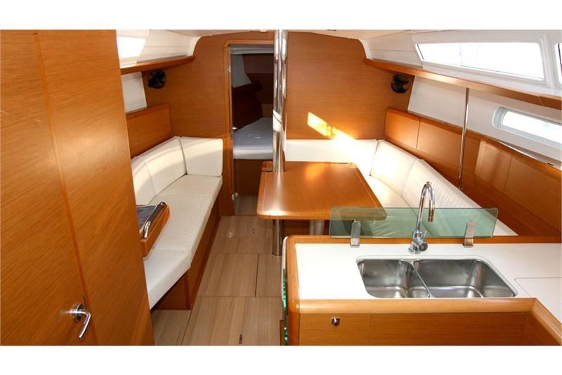 Book yachts online - False - Sun Odyssey 389 (3Cab) - Tequila Sunrise - rent