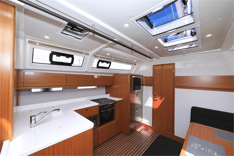 Book yachts online - False - Bavaria Cruiser 46 (3Cab) Style - Hana - rent