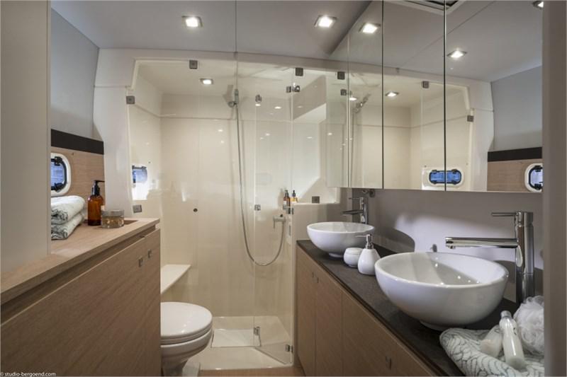 Book yachts online - False - Bali 4.3 (4Cab) - Carpe Ventum - rent