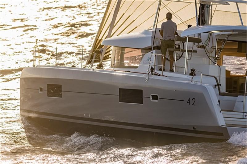 Book yachts online - False - Lagoon 42 (4Cab) - Marianne - rent