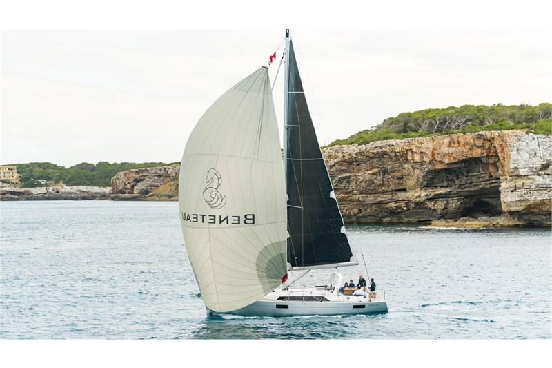 Book yachts online - False - Oceanis 41.1 (3Cab) - Pauline - rent
