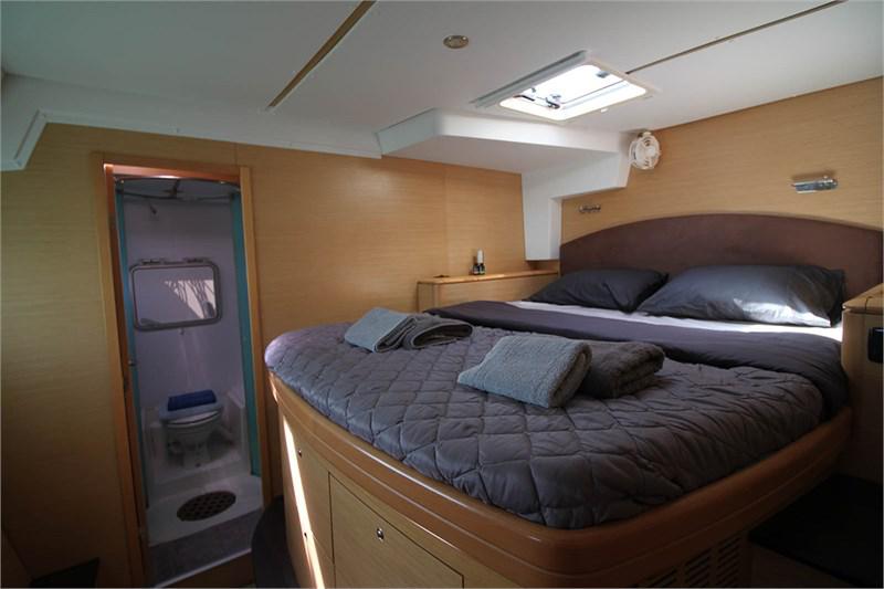 Book yachts online - False - Lagoon 500 (5Cab) - The Full House - rent