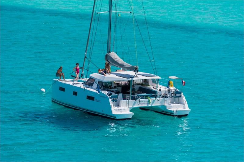 Book yachts online - False - Nautitech Open 40 (4Cab) - Pink Lady - rent