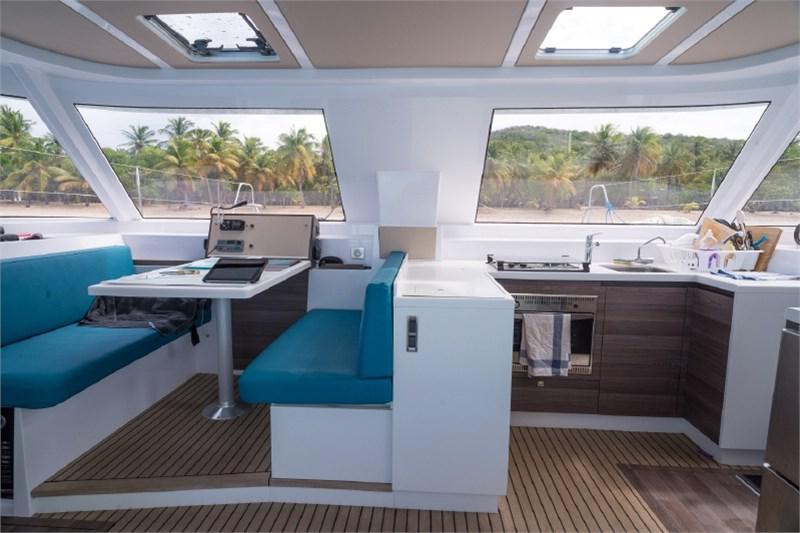 Book yachts online - False - Nautitech Open 40 (4Cab) - Pink Lady - rent