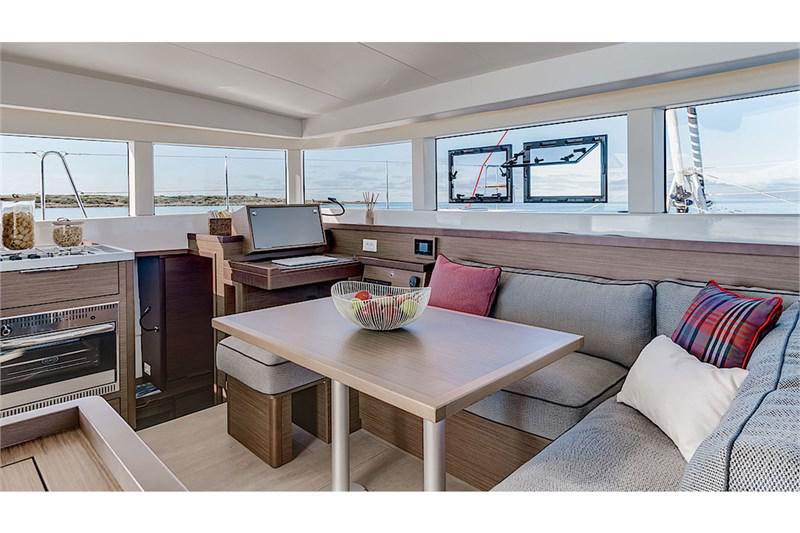Book yachts online - False - Lagoon 40 (4+2Cab) - Vaiana - rent
