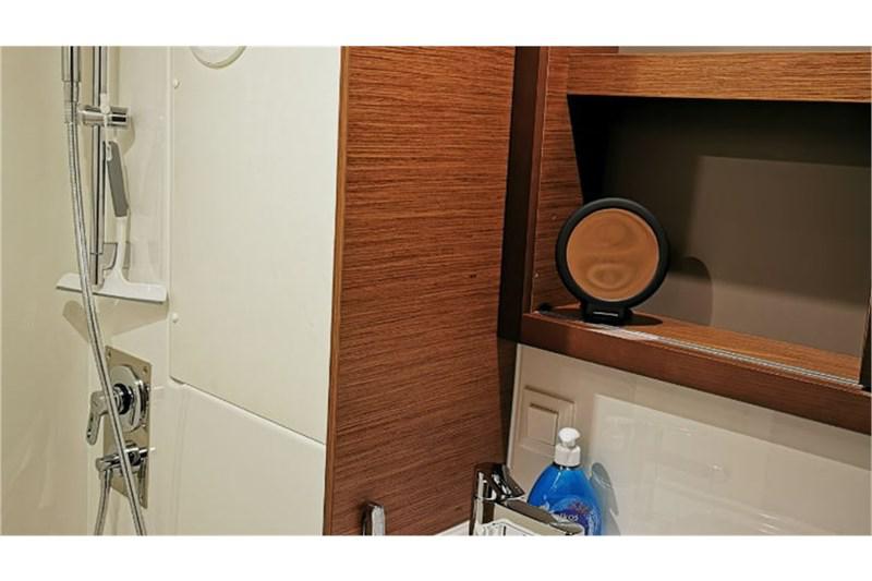 Book yachts online - False - Lagoon 40 (4+2Cab) - Vaiana - rent