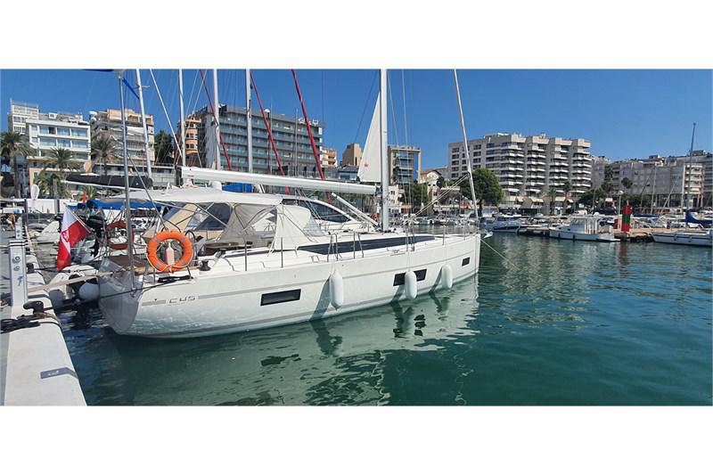 Book yachts online - False - Bavaria C45 (4Cab) - Whisper - rent