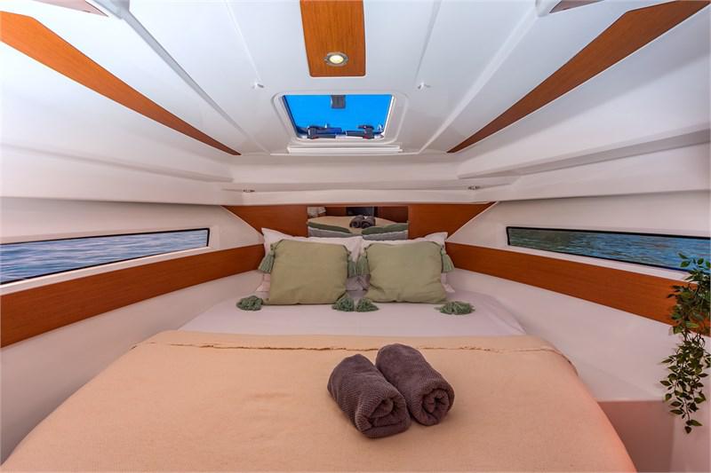 Book yachts online - False - Merry Fisher 855 - Dobrila - rent