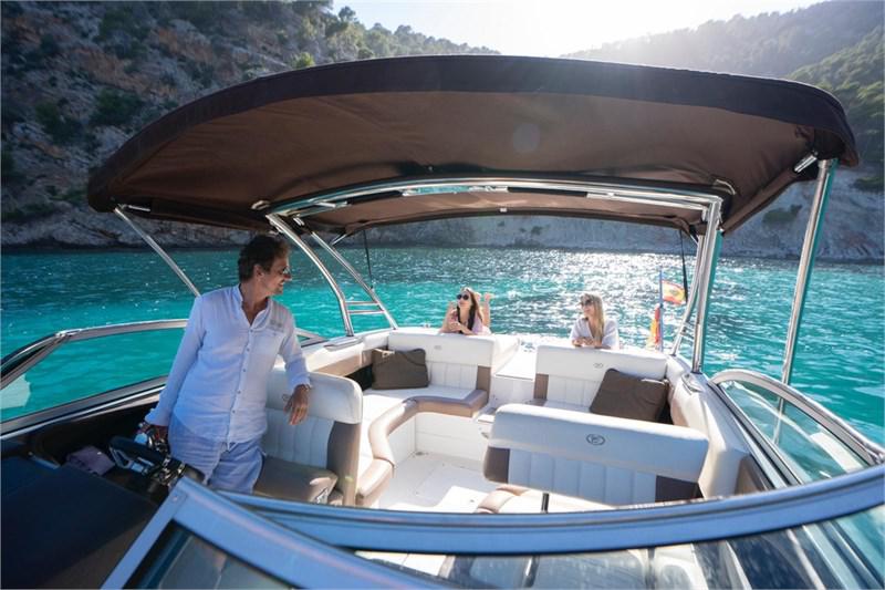 Book yachts online - False - Cobalt 263 - Wild One - rent