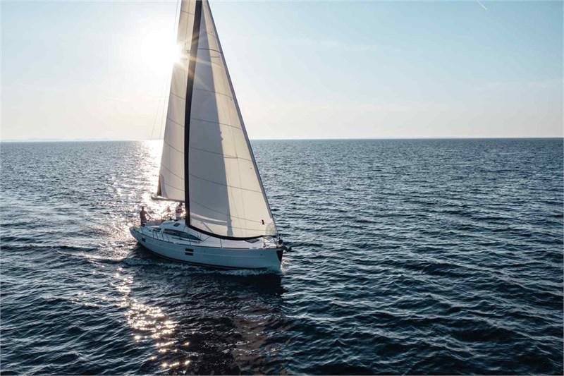 Book yachts online - False - Elan Impression 40.1 (3cab) - Valata - rent