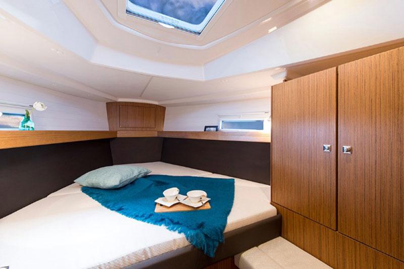 Book yachts online - False - Bavaria Cruiser 37 (3Cab) - Spectrum - rent