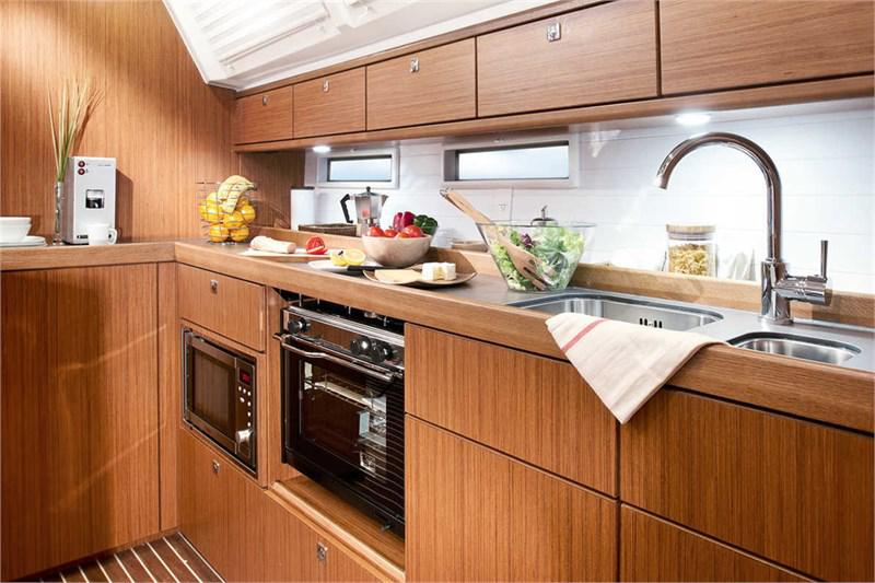 Book yachts online - False - Bavaria Cruiser 46 (4Cab) - Bella Vita - rent