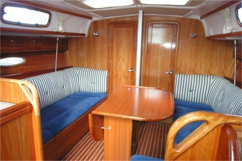 Book yachts online - False - Bavaria 37 Cruiser (3Cab) - Mio - rent