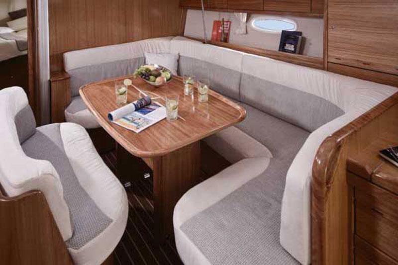 Book yachts online - False - Bavaria 40 Cruiser (3Cab) - Ruck Zuck - rent