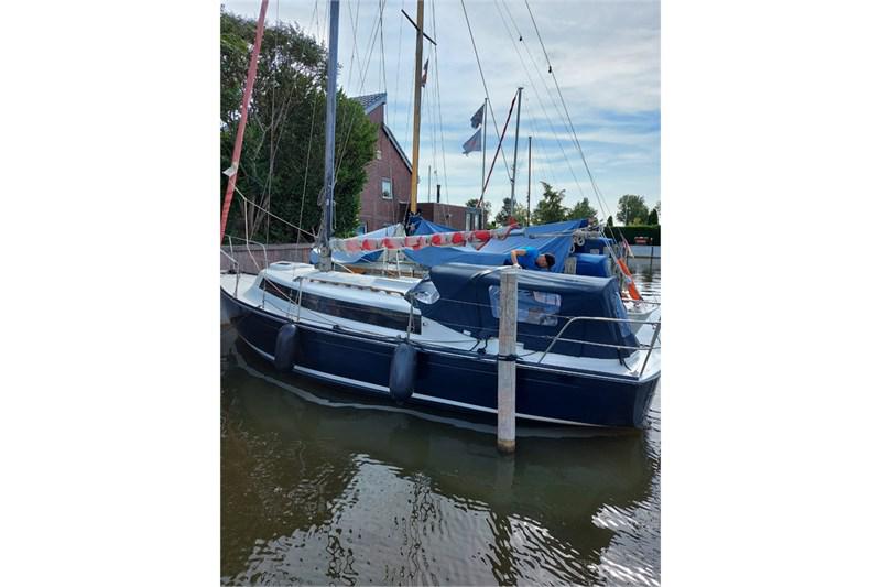 Book yachts online - False - Snapdragon - Frappant - rent
