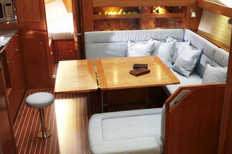 Book yachts online - False - Bavaria 43 Cruiser (3Cab) - Reel Therapy - rent