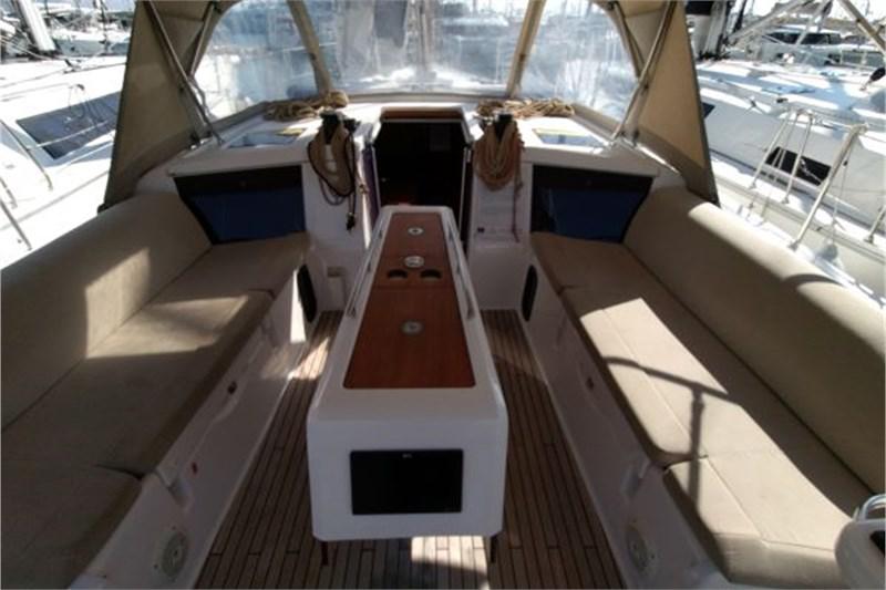 Book yachts online - False - Dufour 430 (4cab) - Triumph - rent