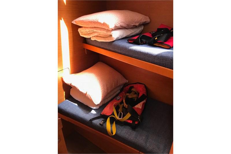 Book yachts online - False - Sun Odyssey 519 (5Cab) - Alboran Cognac (Mallorca/La Lonja) - rent