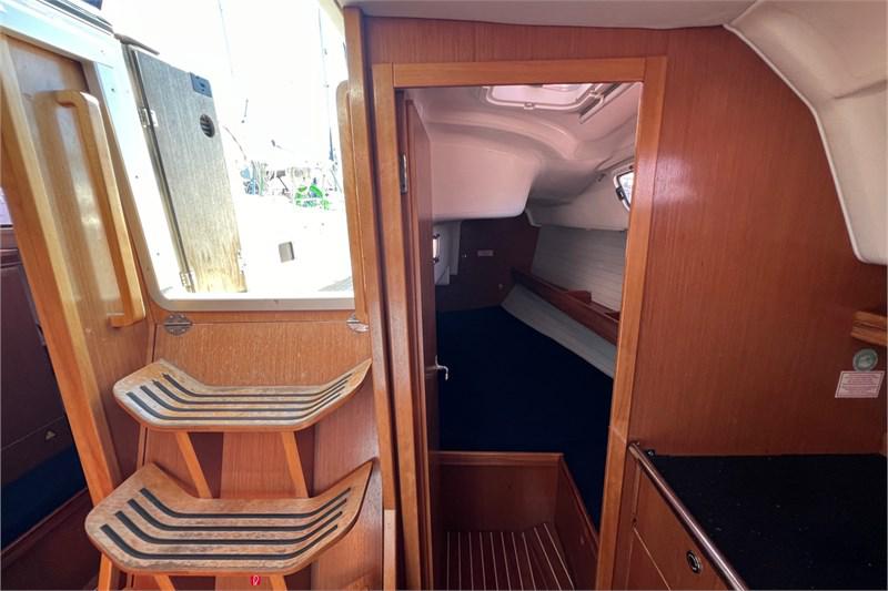 Book yachts online - False - Bavaria 35 Cruiser (3Cab) - Jana - rent
