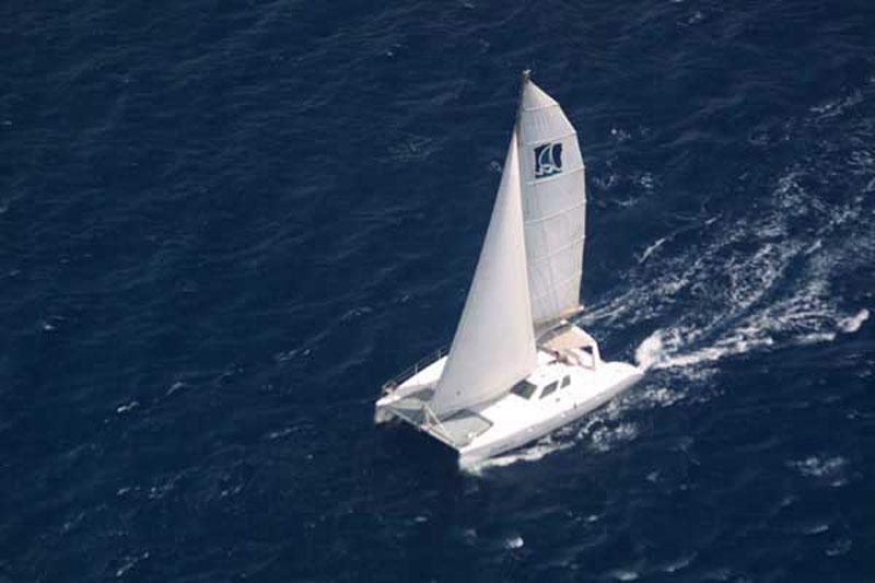 Book yachts online - False - Voyage 440 (4Cab) - Alboran Ron Punch (Radazul) - rent